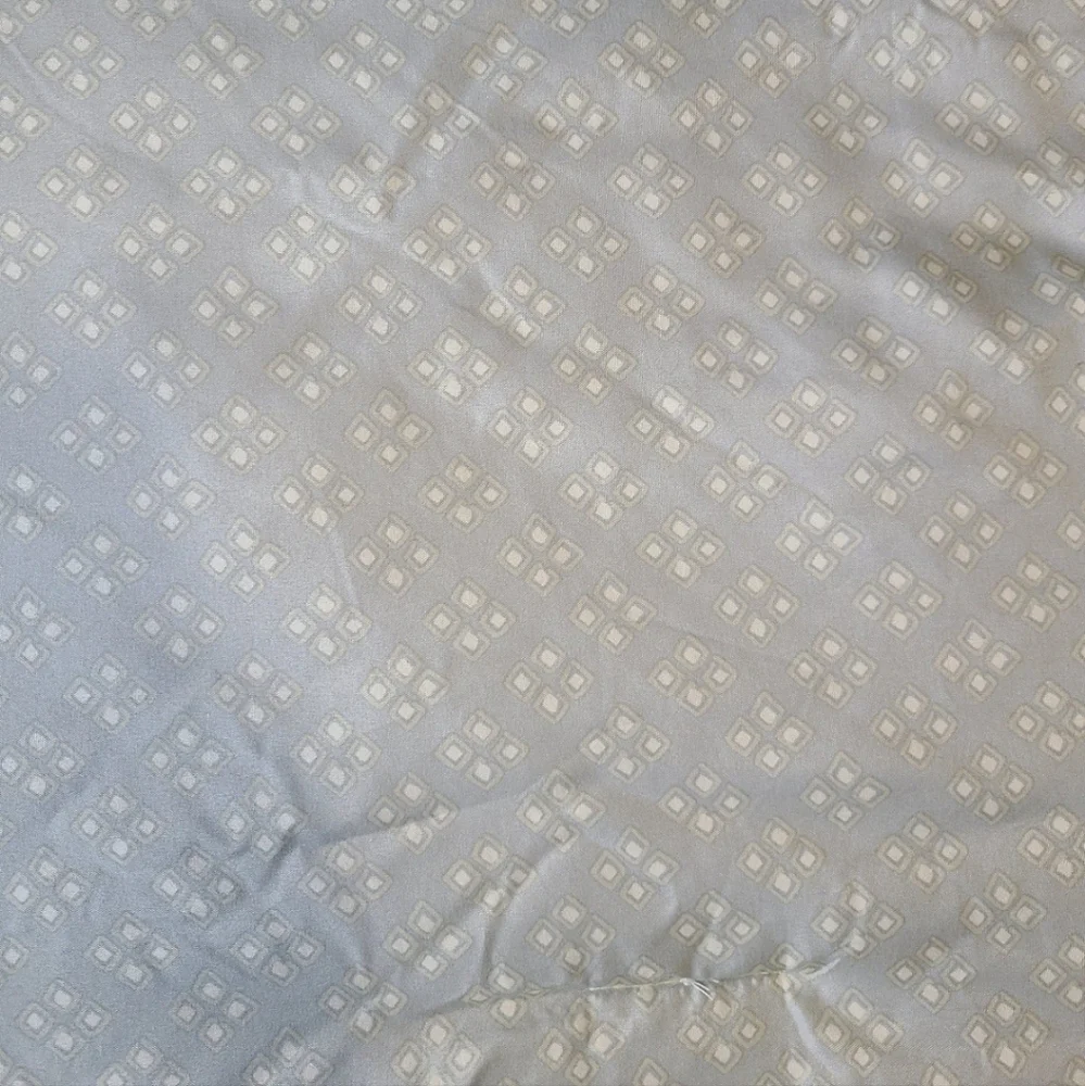 Comforter 8 piece Set - Picture 2 of 5